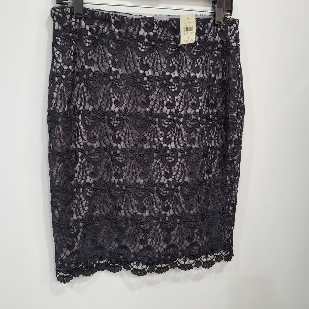 Ann Taylor Skirt